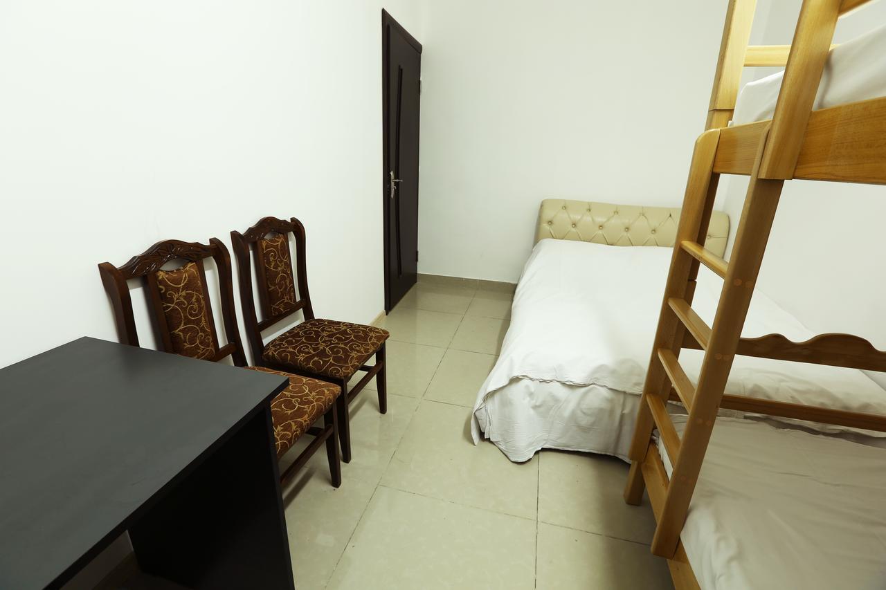 Byron Hostel Yerevan Luaran gambar