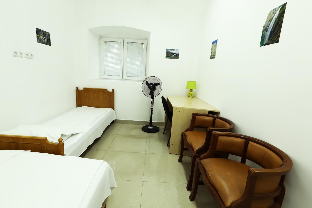 Byron Hostel Yerevan Luaran gambar