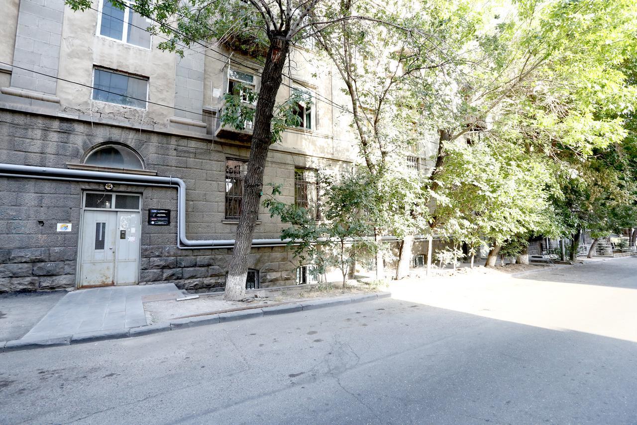 Byron Hostel Yerevan Luaran gambar