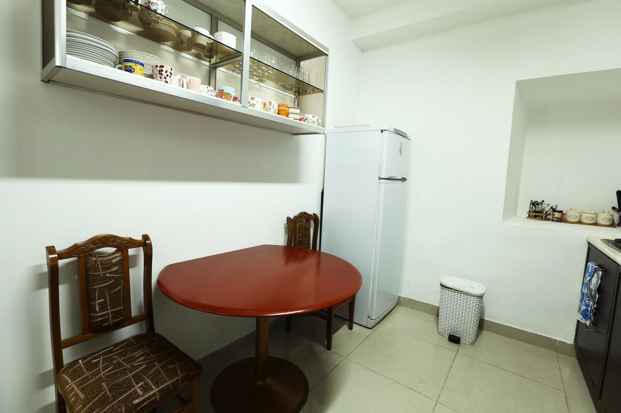 Byron Hostel Yerevan Luaran gambar