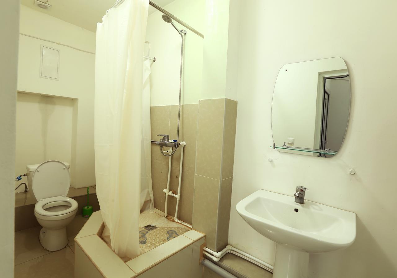 Byron Hostel Yerevan Luaran gambar