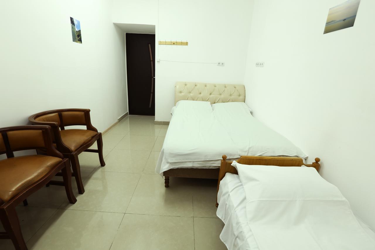 Byron Hostel Yerevan Luaran gambar