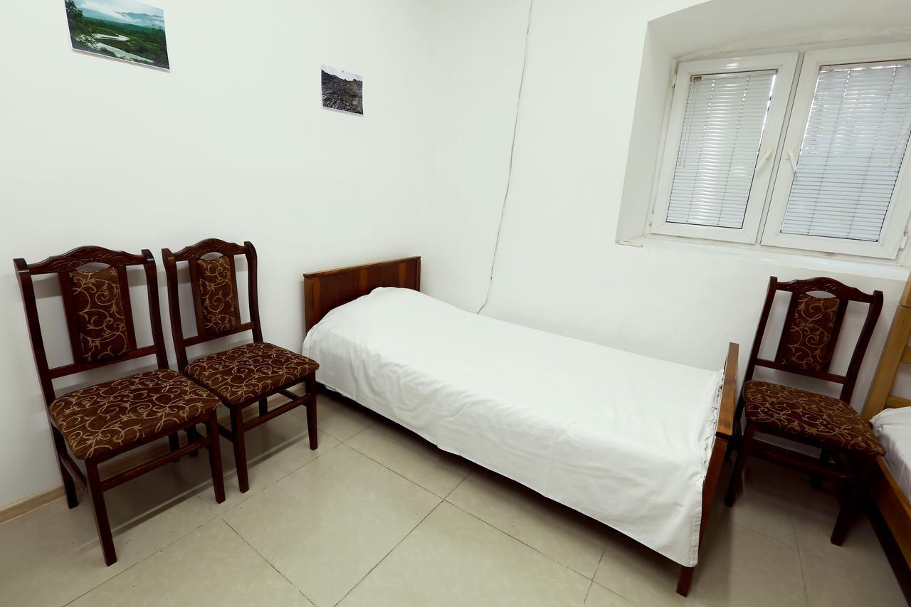 Byron Hostel Yerevan Luaran gambar