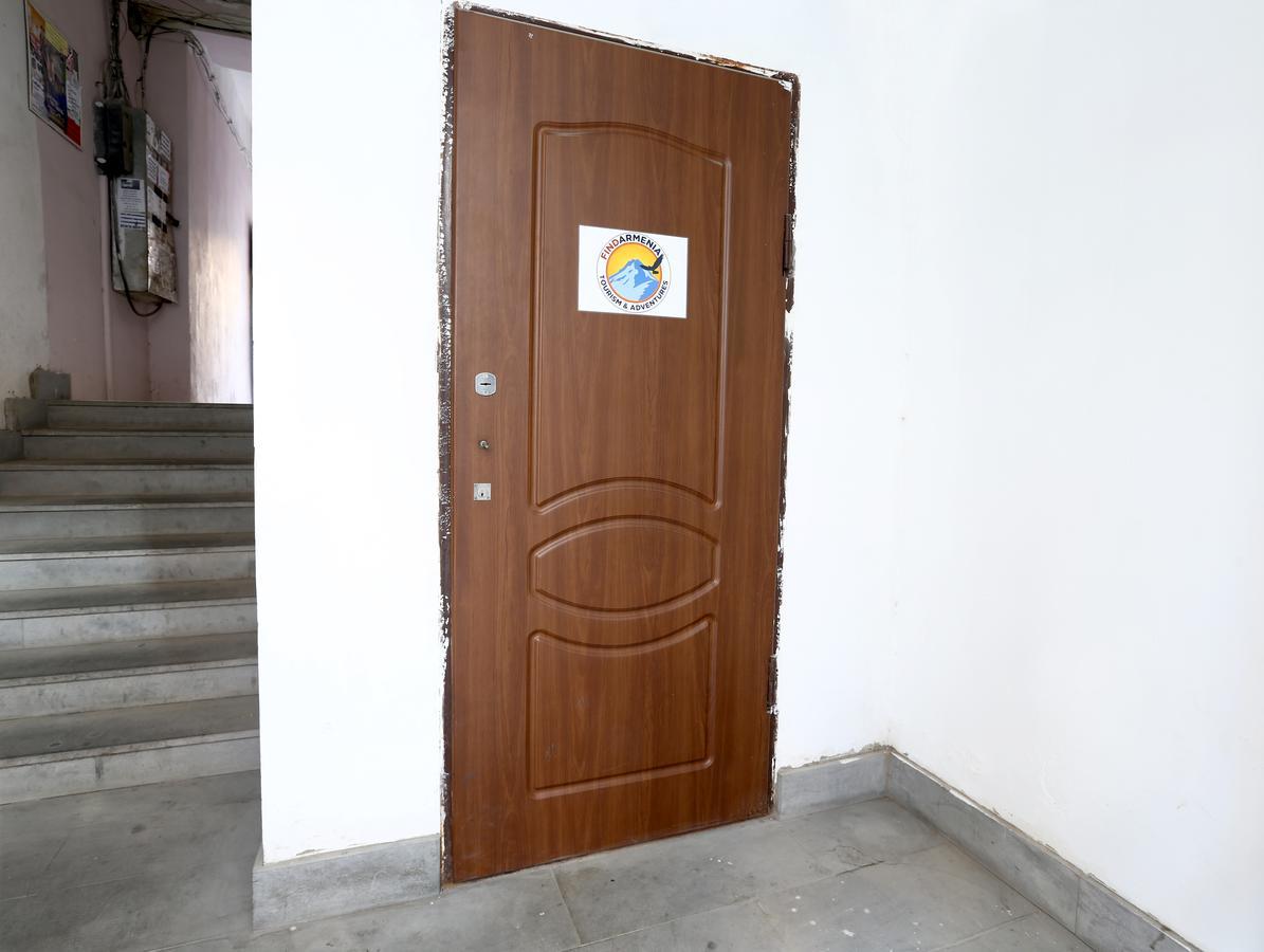 Byron Hostel Yerevan Luaran gambar
